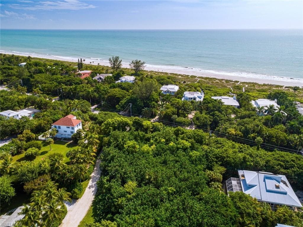 451 Sawgrass PL SANIBEL, FL 33957