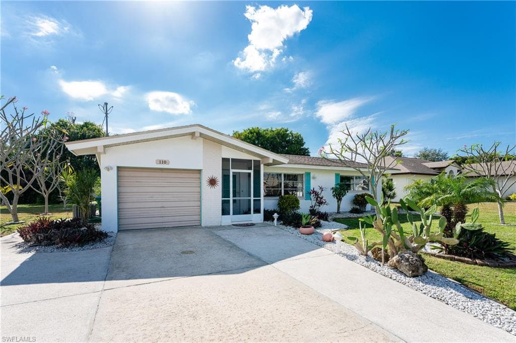 110 SE 43rd LN CAPE CORAL, FL 33904