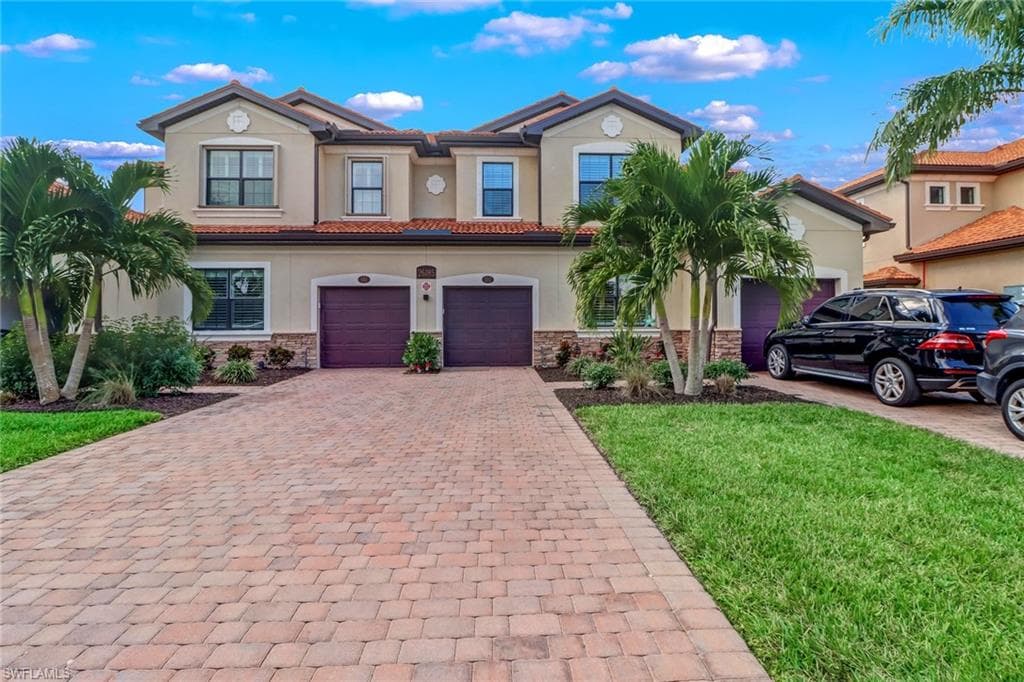 26185 Palace LN 102 BONITA SPRINGS, FL 34135