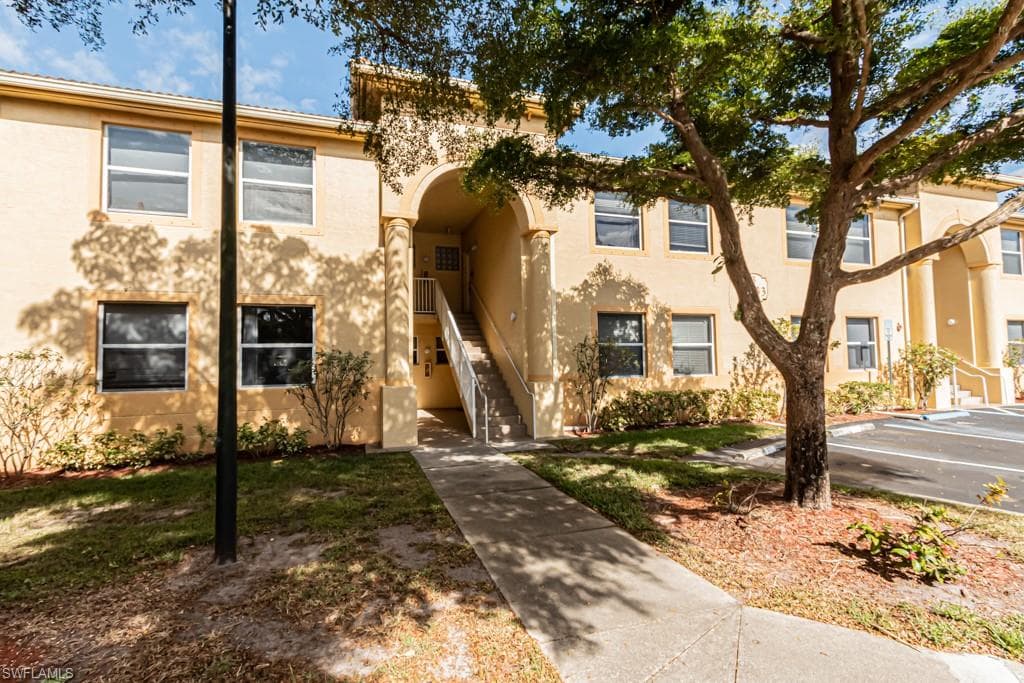 4133 Bellasol CIR 311 FORT MYERS, FL 33916