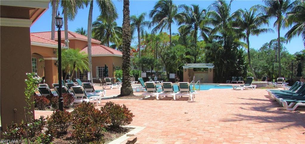 1205 Wildwood Lakes BLVD 5-104 NAPLES, FL 34104