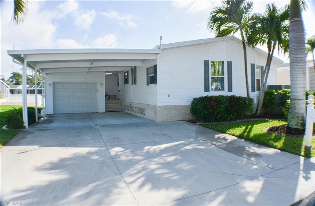 17511 Canal Cove CT FORT MYERS BEACH, FL 33931