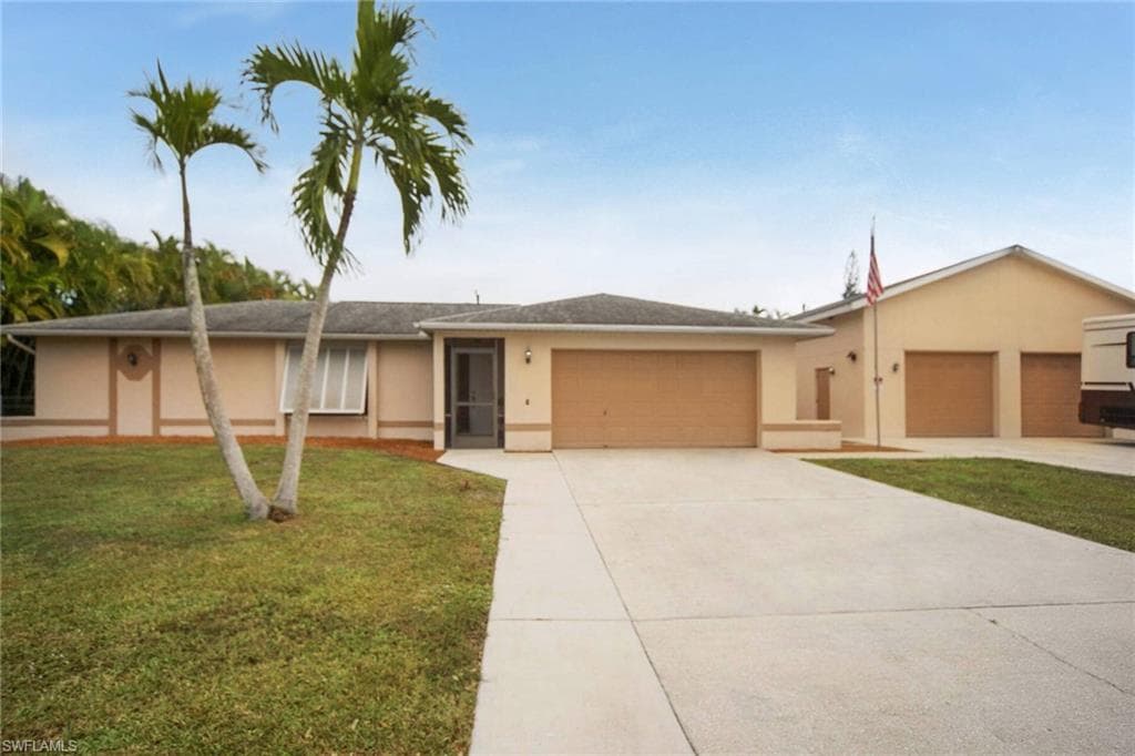 18549 Olive RD FORT MYERS, FL 33967