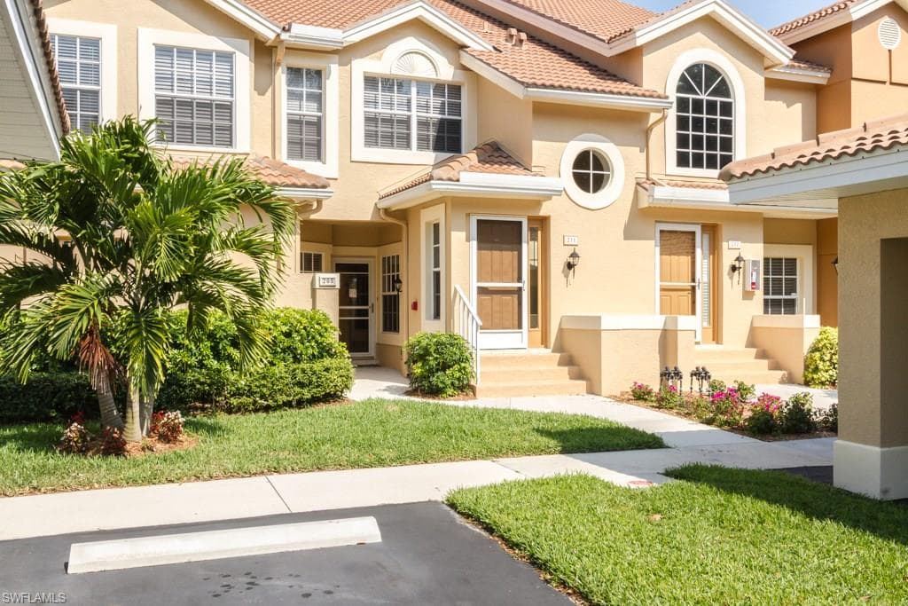 13010 Amberley CT 205 BONITA SPRINGS, FL 34135