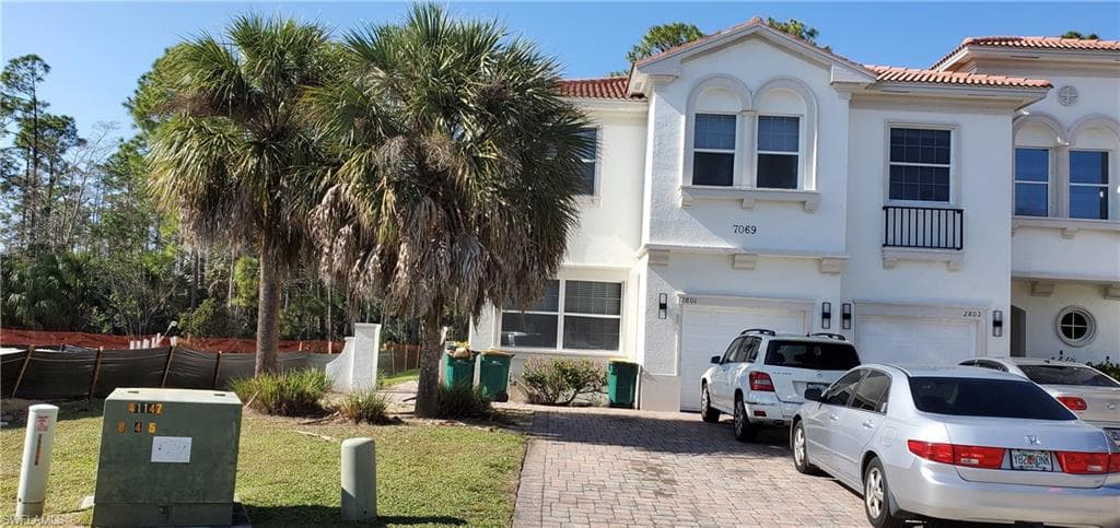 7069 Venice WAY 2801 NAPLES, FL 34119
