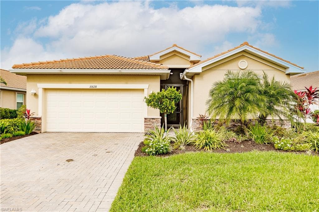 10628 Pistoia DR FORT MYERS, FL 33913