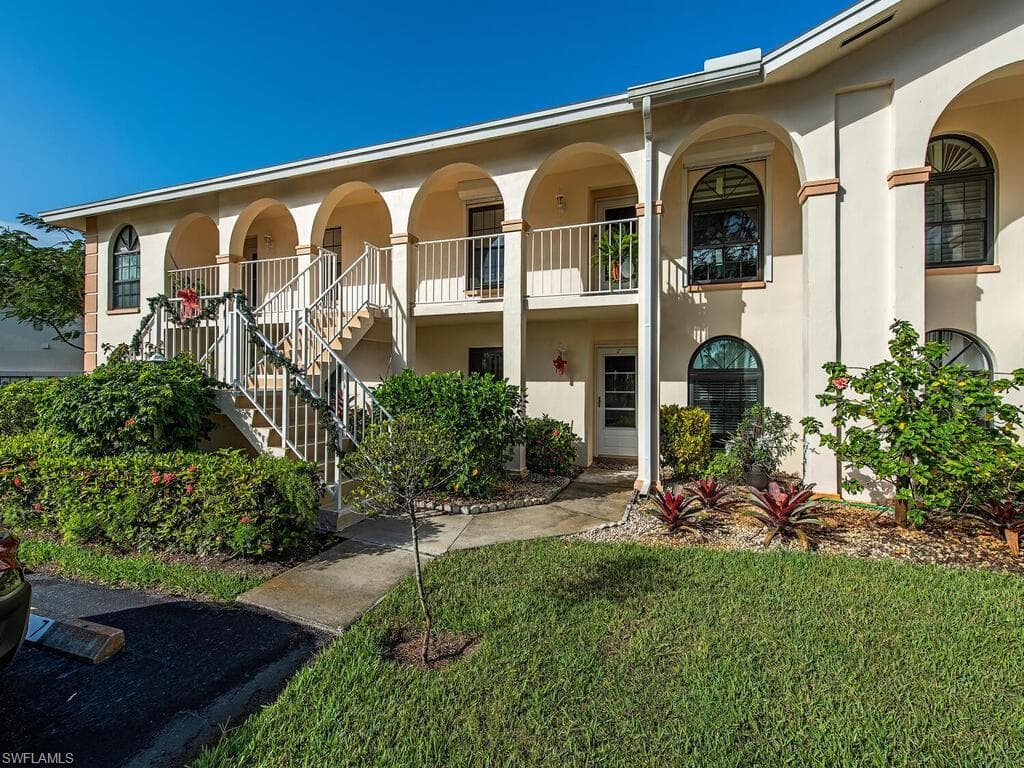 705 Augusta BLVD 705-2 NAPLES, FL 34113