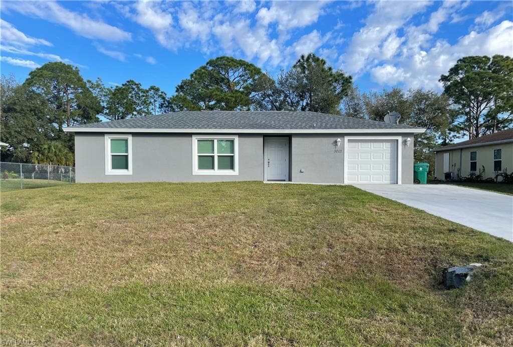 5013 SE Tradewinds CIR LABELLE, FL 33935