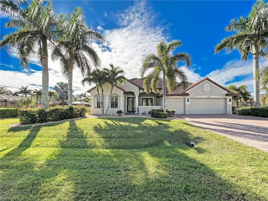 2206 SW 52nd ST CAPE CORAL, FL 33914