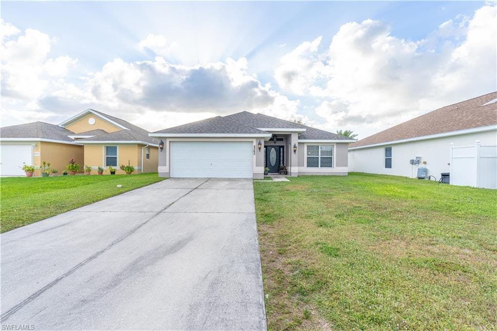 8360 Gassner WAY LEHIGH ACRES, FL 33972