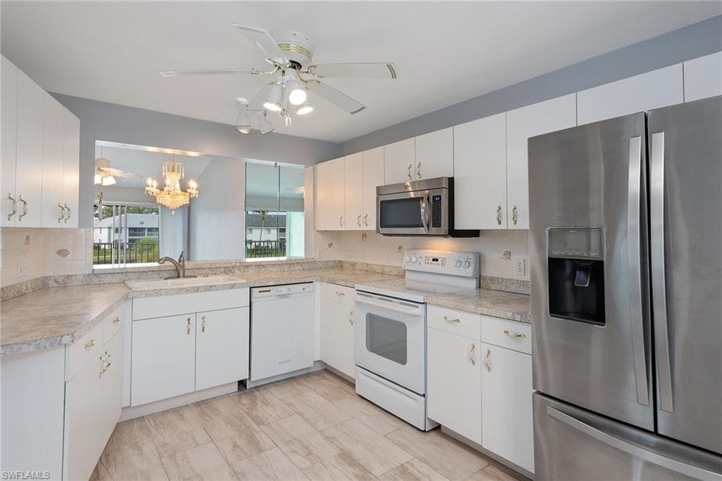 515 Gabriel CIR 12 NAPLES, FL 34104