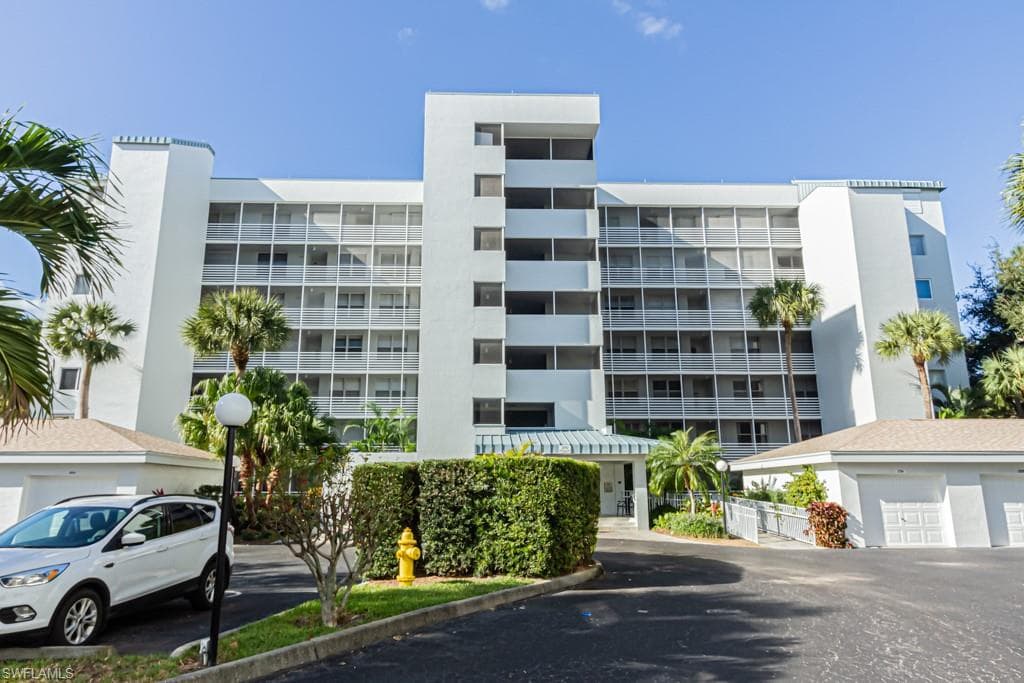 270 Naples Cove DR 3105 NAPLES, FL 34110
