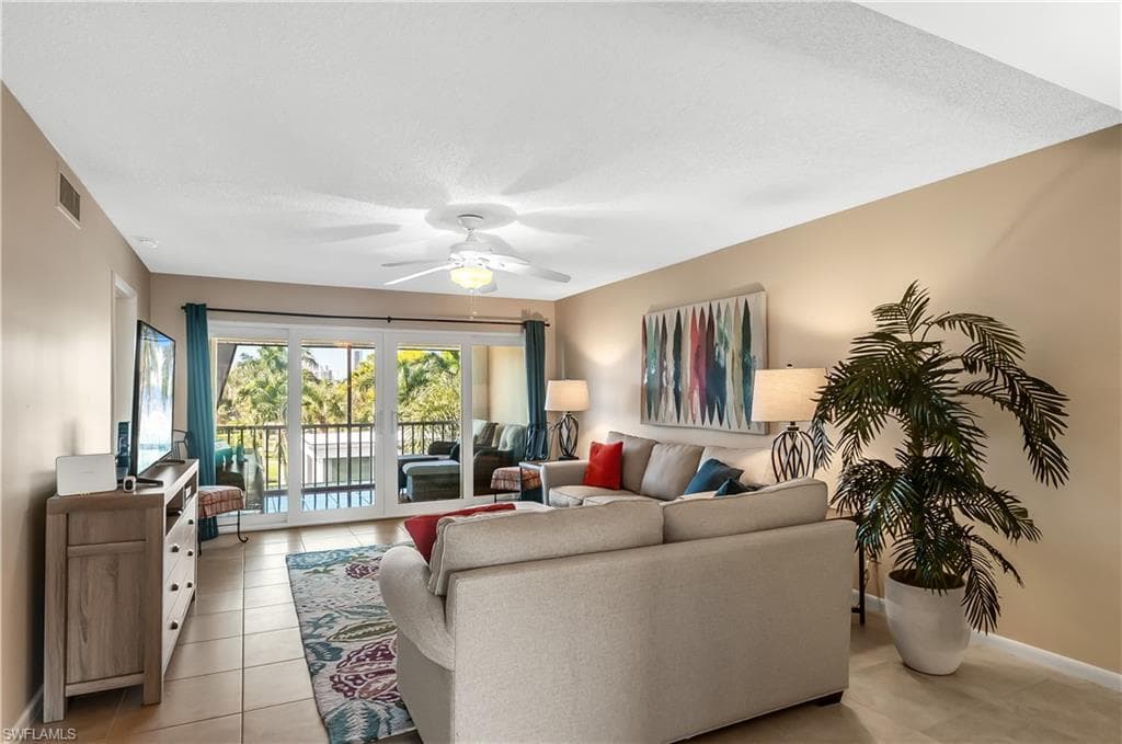 4200 Belair LN 315 NAPLES, FL 34103