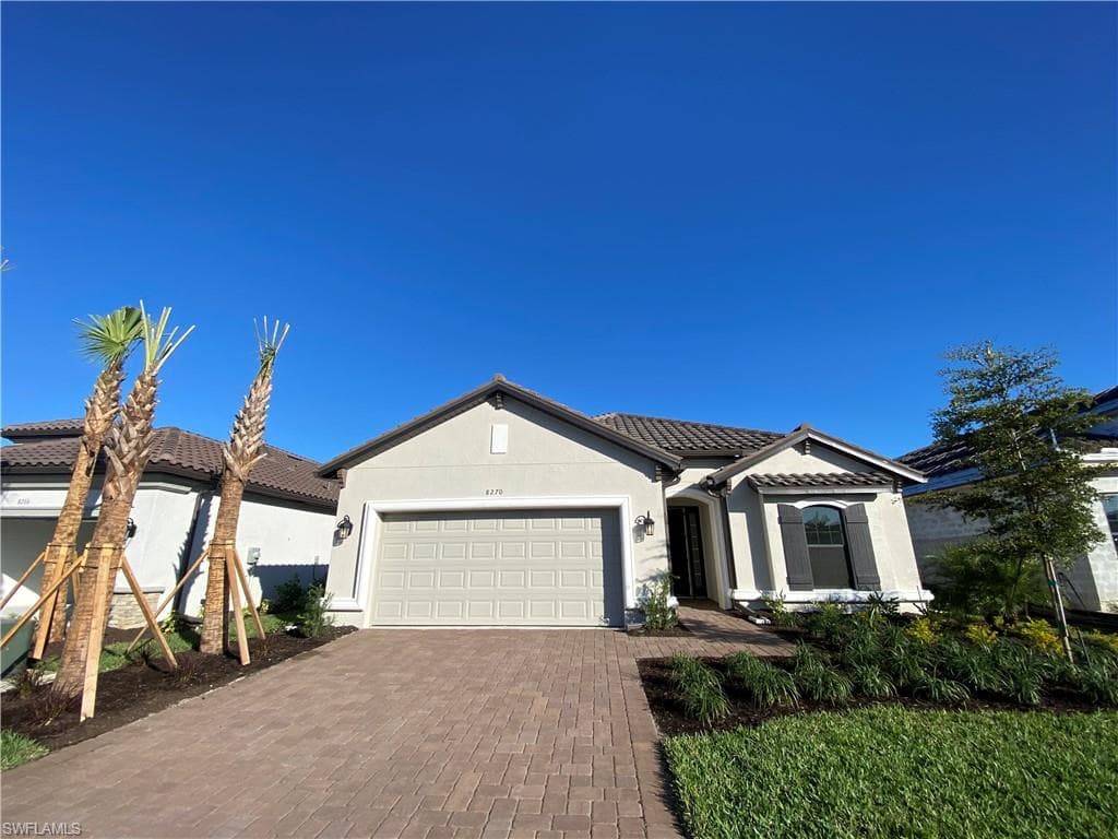 8270 Promoso CT NAPLES, FL 34114
