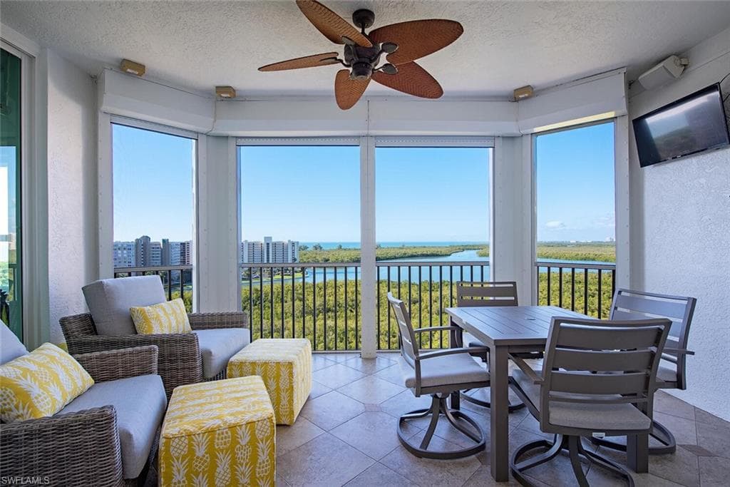 325 Dunes BLVD 1104 NAPLES, FL 34110