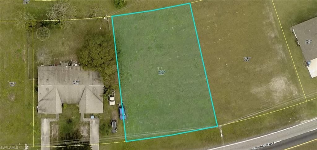 609 Diplomat PKY E CAPE CORAL, FL 33909