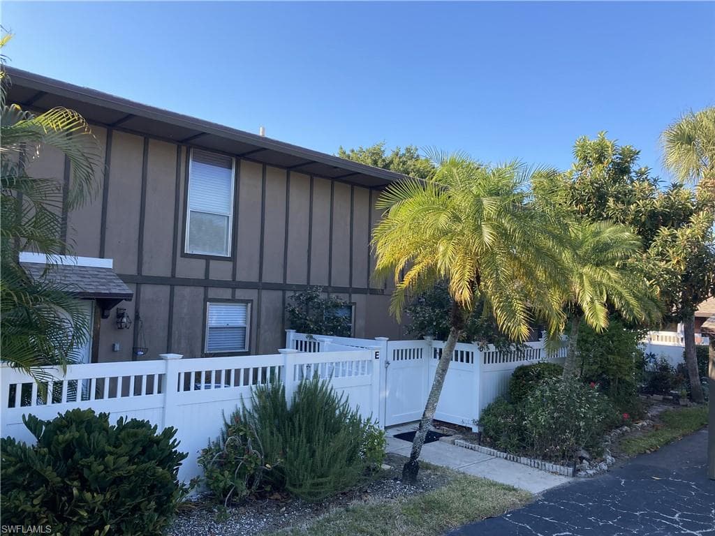 5845 Cape Island DR 4 FORT MYERS, FL 33919