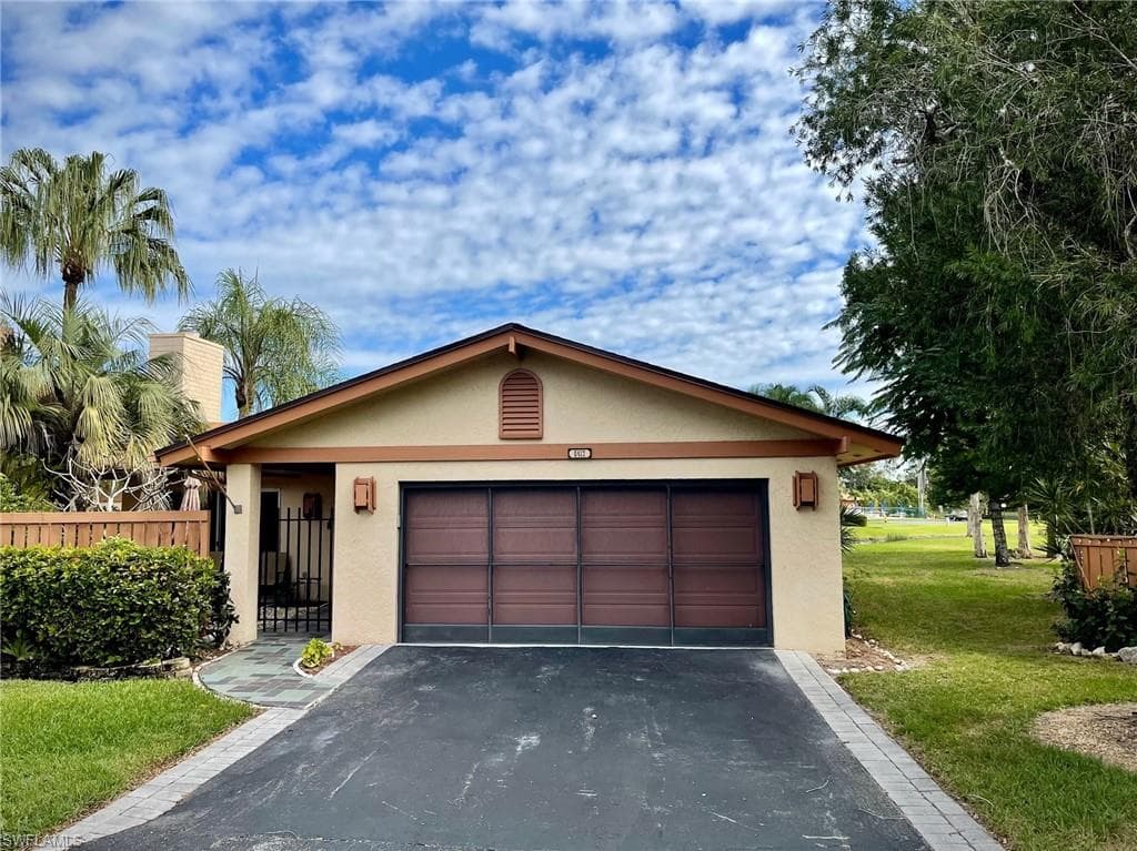 6417 Royal Woods DR FORT MYERS, FL 33908