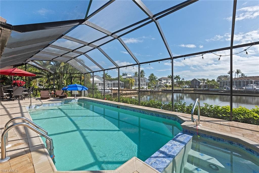 61 Peach CT MARCO ISLAND, FL 34145