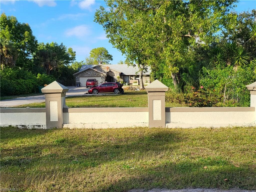 6141 Star Grass LN NAPLES, FL 34116
