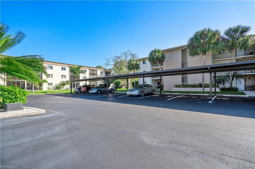 2079 Barkeley LN 17 FORT MYERS, FL 33907