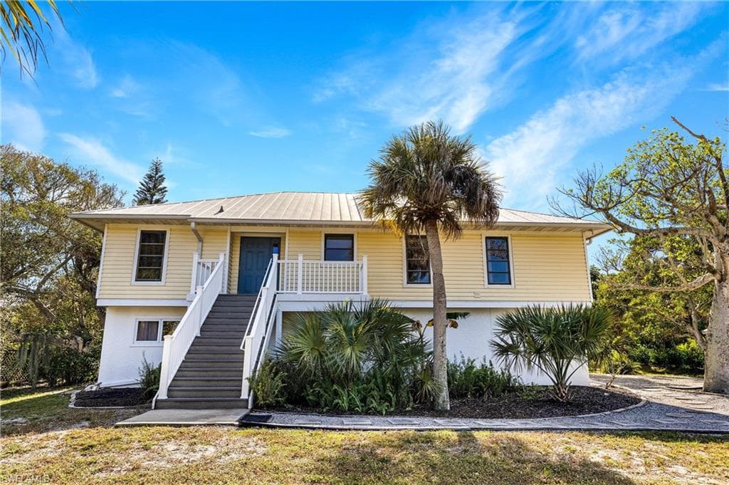 458 Lake Murex CIR SANIBEL, FL 33957