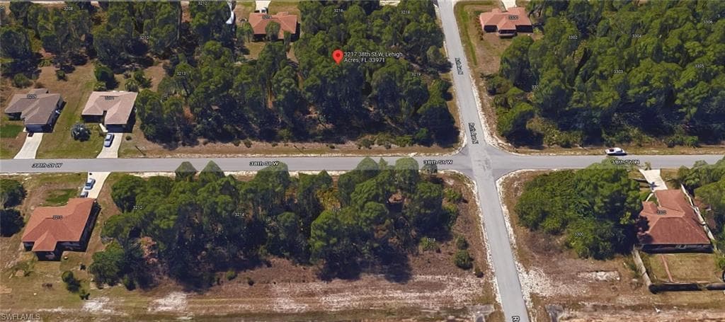 3217 38th ST W LEHIGH ACRES, FL 33971