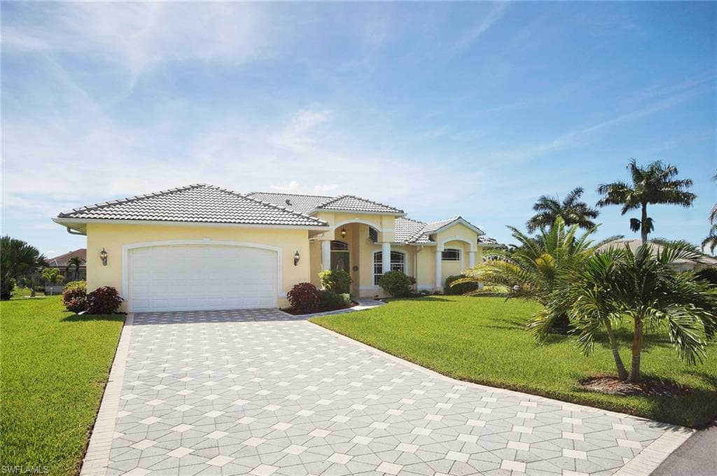 1105 SE 20th AVE CAPE CORAL, FL 33990