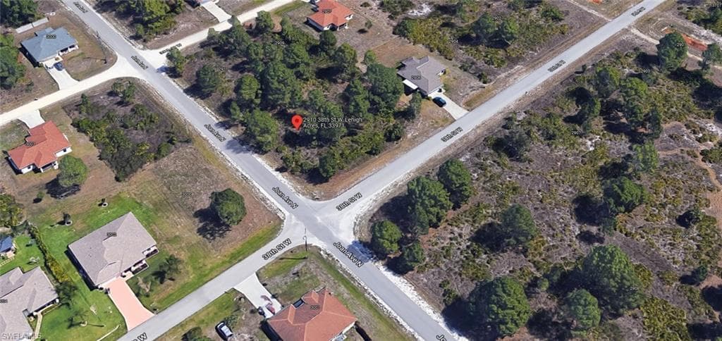 2910 38th ST W LEHIGH ACRES, FL 33971