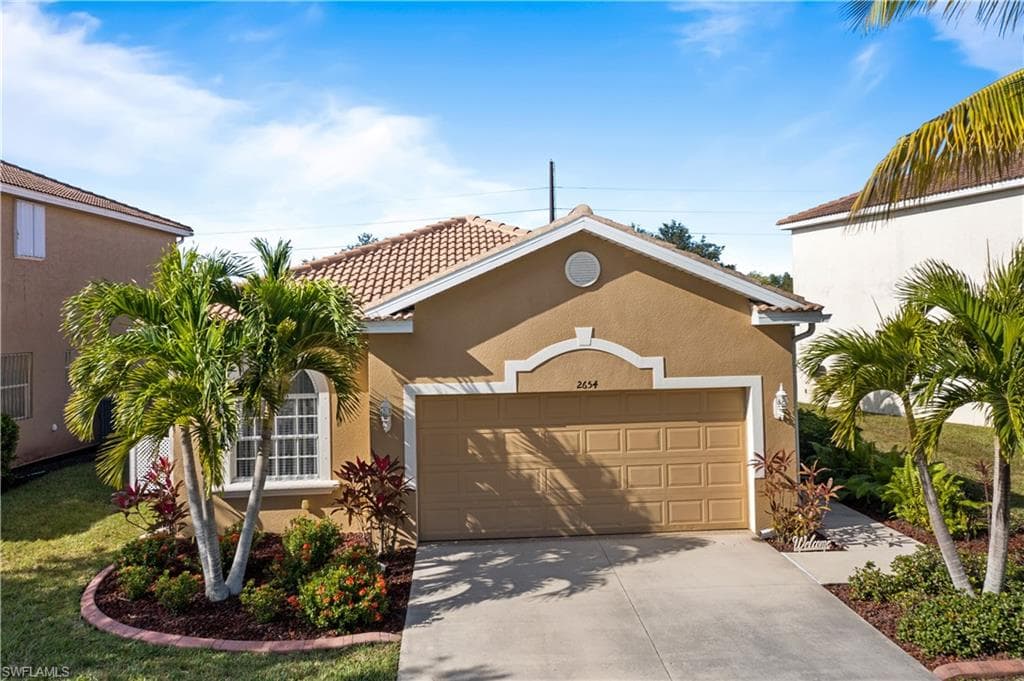 2654 Blue Cypress Lake CT CAPE CORAL, FL 33909