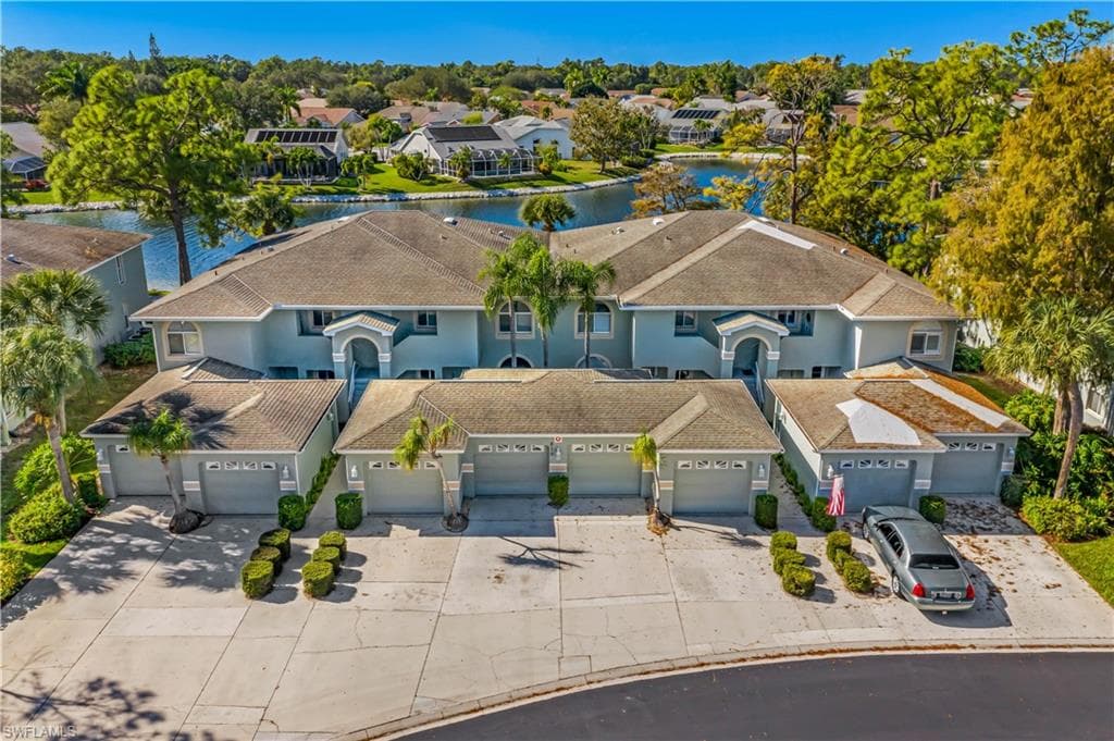 810 New Waterford DR B-101 NAPLES, FL 34104