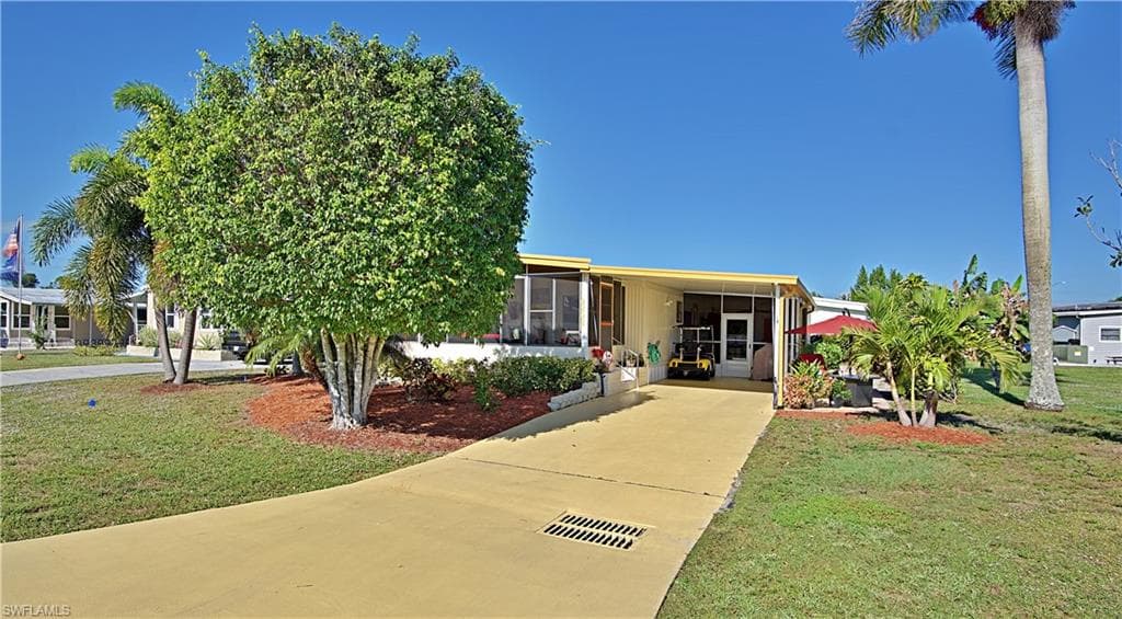 9292 Lord RD BONITA SPRINGS, FL 34135