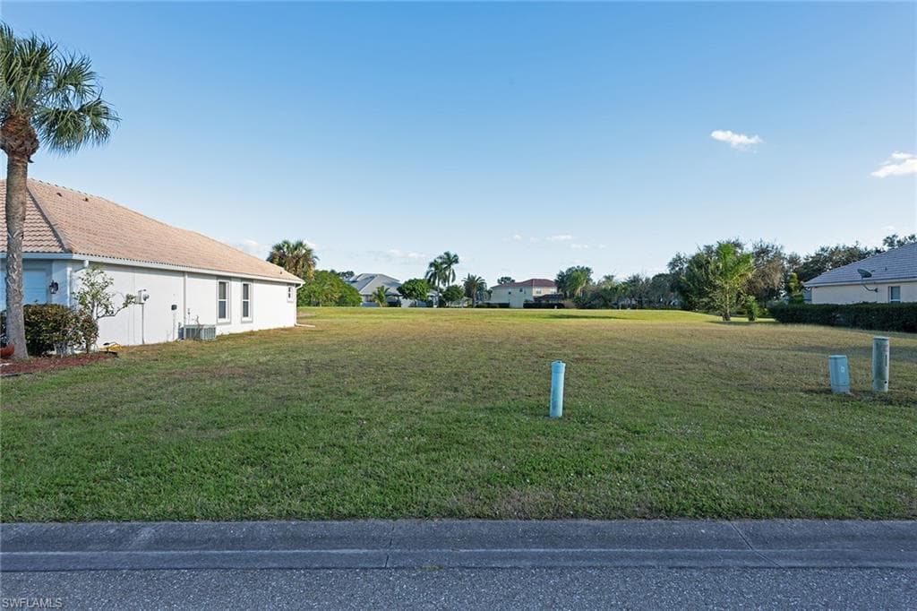 2020 Oxford Ridge CIR LEHIGH ACRES, FL 33973