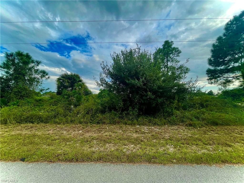 856 Cervantes ST E LEHIGH ACRES, FL 33974