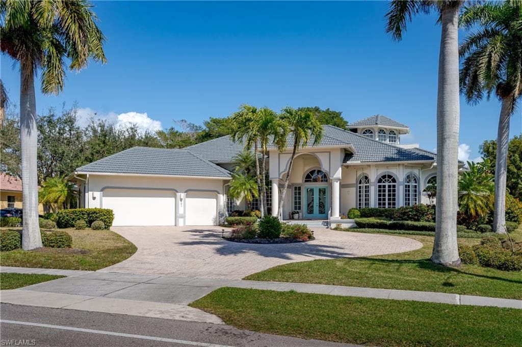 641 Barfield DR MARCO ISLAND, FL 34145