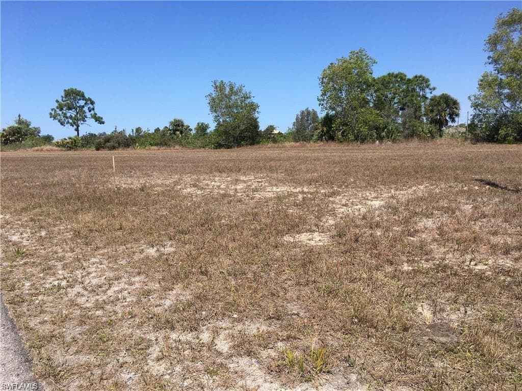 1819 41st ST CAPE CORAL, FL 33909