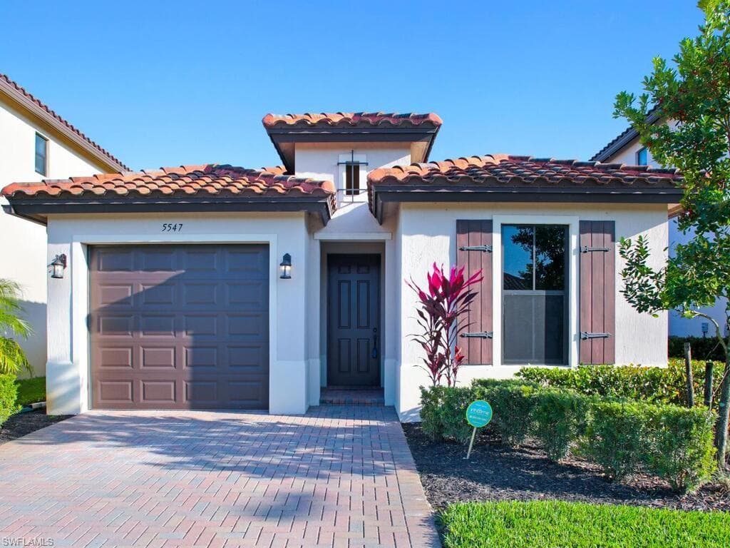 5547 Useppa DR AVE MARIA, FL 34142