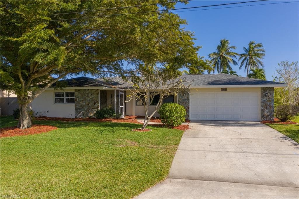 3309 SE 1st AVE CAPE CORAL, FL 33904