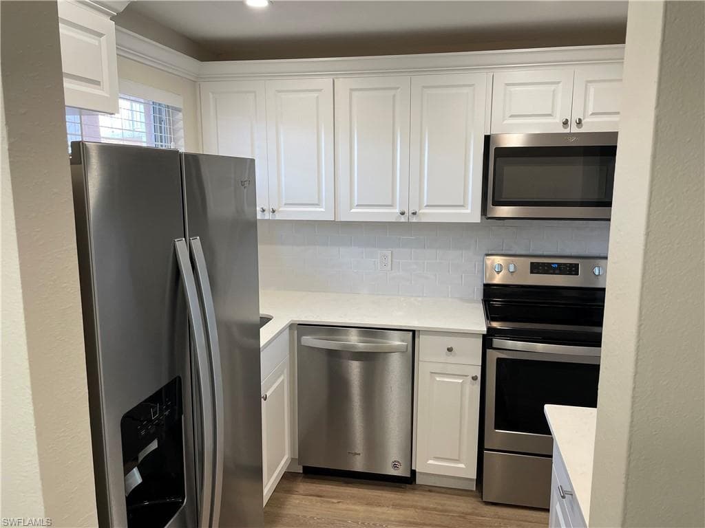 190 Turtle Lake CT 208 NAPLES, FL 34105