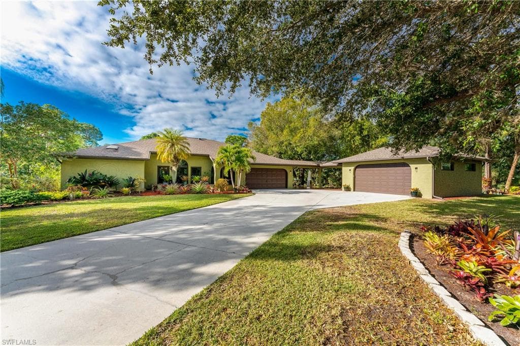 25261 Roland LN PUNTA GORDA, FL 33955
