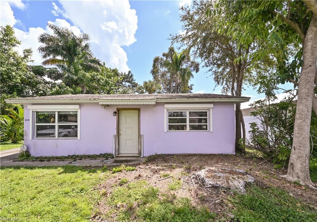 824 100th AVE N NAPLES, FL 34108