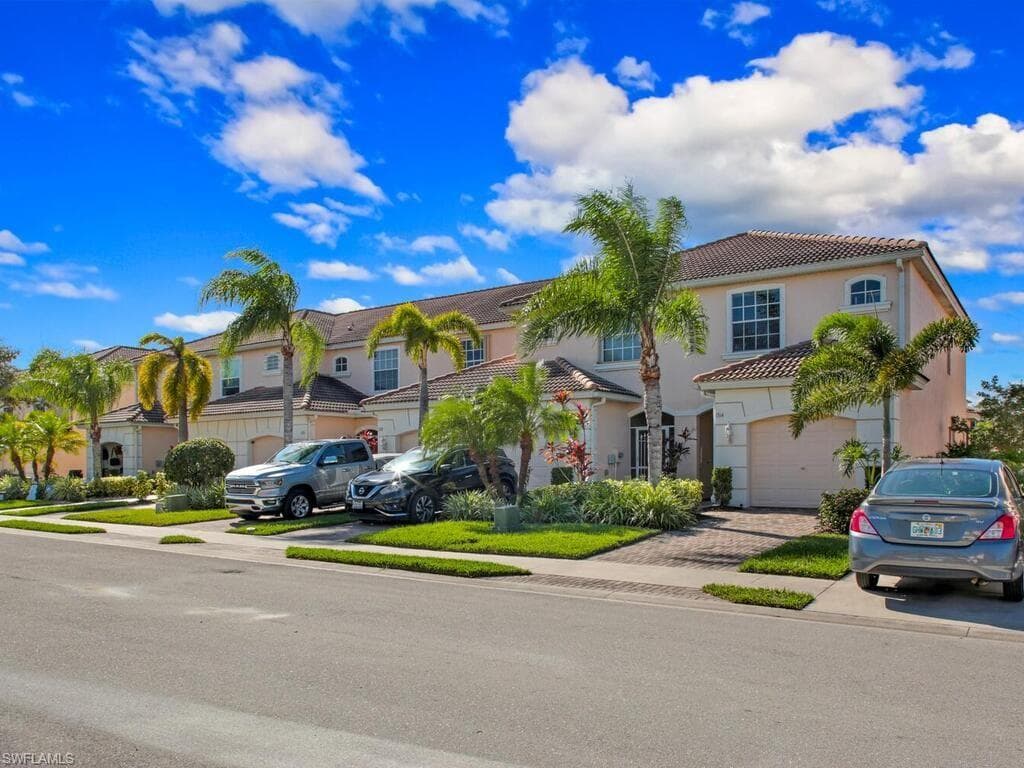 1314 Weeping Willow CT CAPE CORAL, FL 33909