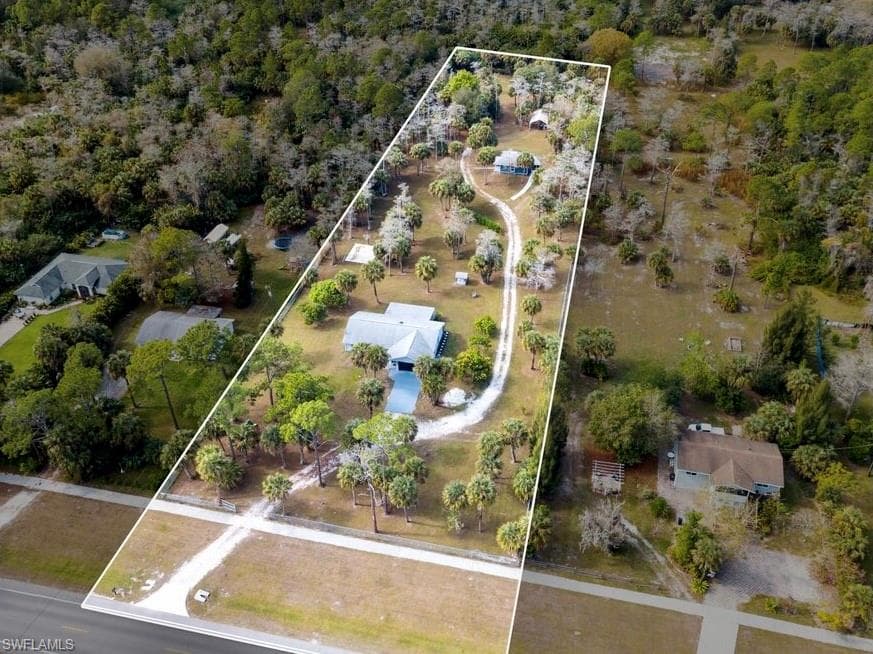 411 8th ST NE NAPLES, FL 34120