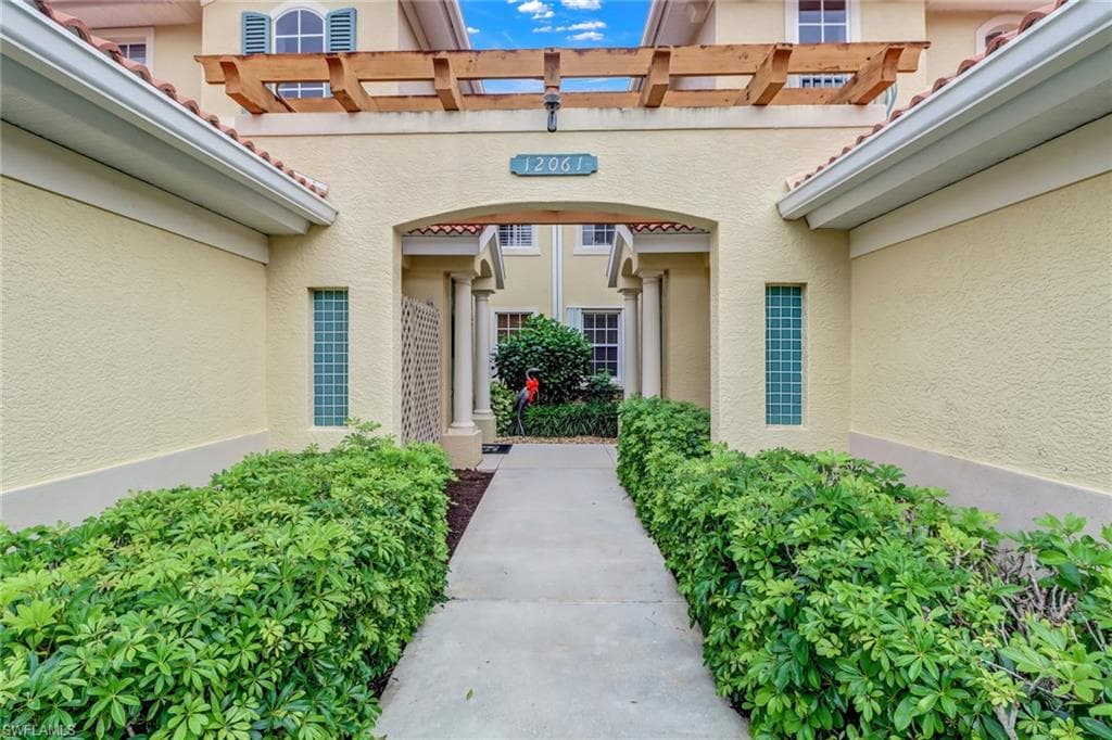 12061 Brassie CIR D202 FORT MYERS, FL 33913