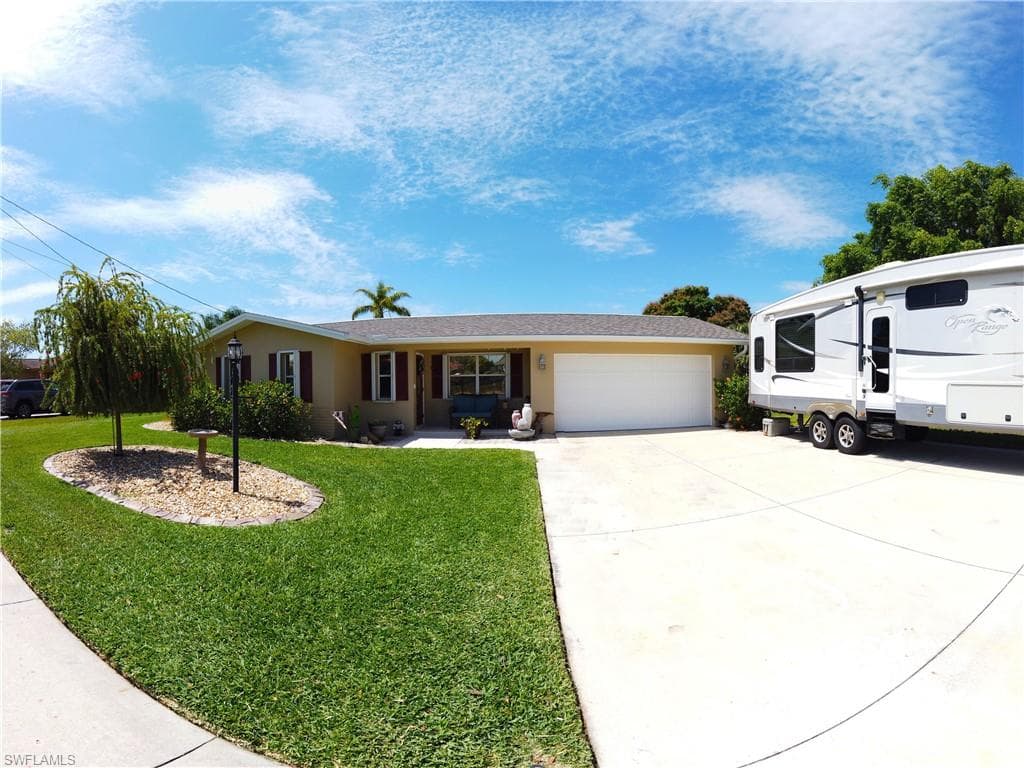 4711 Gulf AVE NORTH FORT MYERS, FL 33903