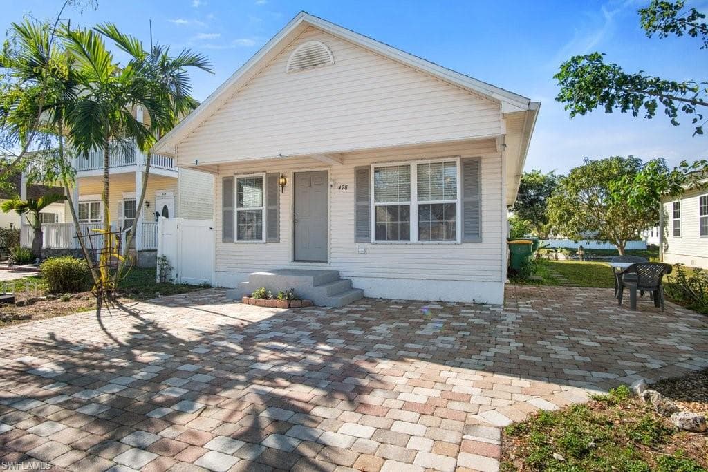 478 Leawood CIR NAPLES, FL 34104