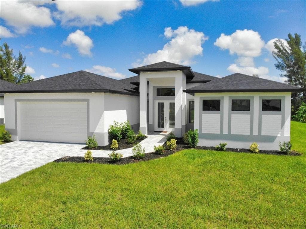 827 SW 28th TER CAPE CORAL, FL 33914