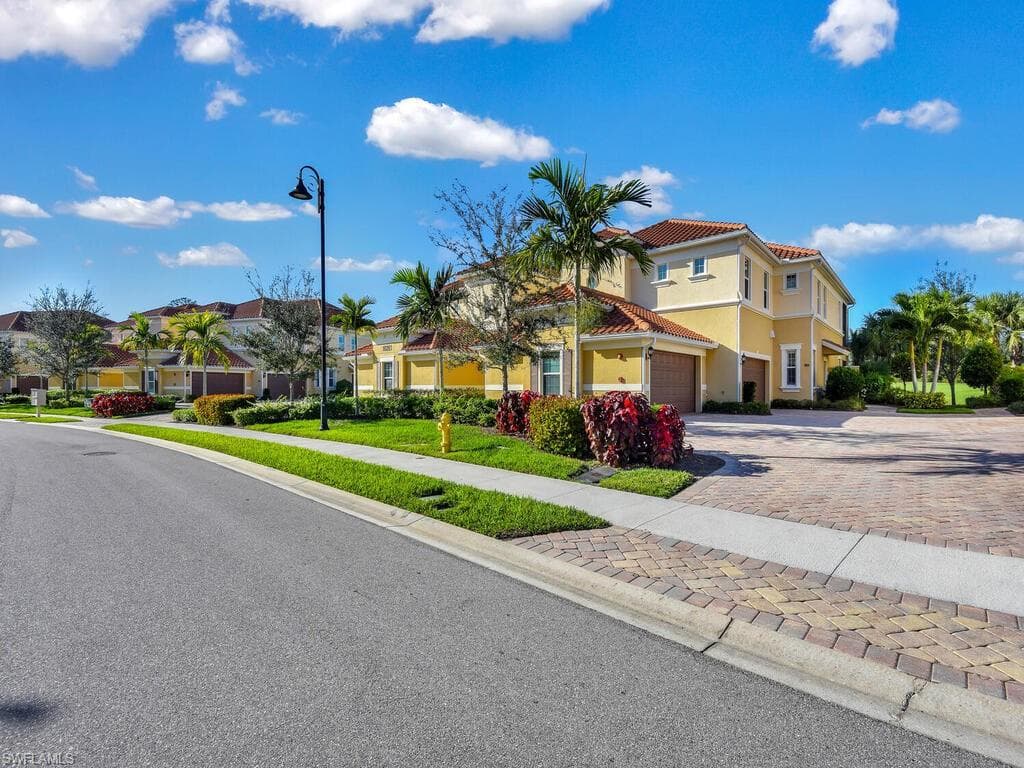 10261 Glastonbury CIR 202 FORT MYERS, FL 33913
