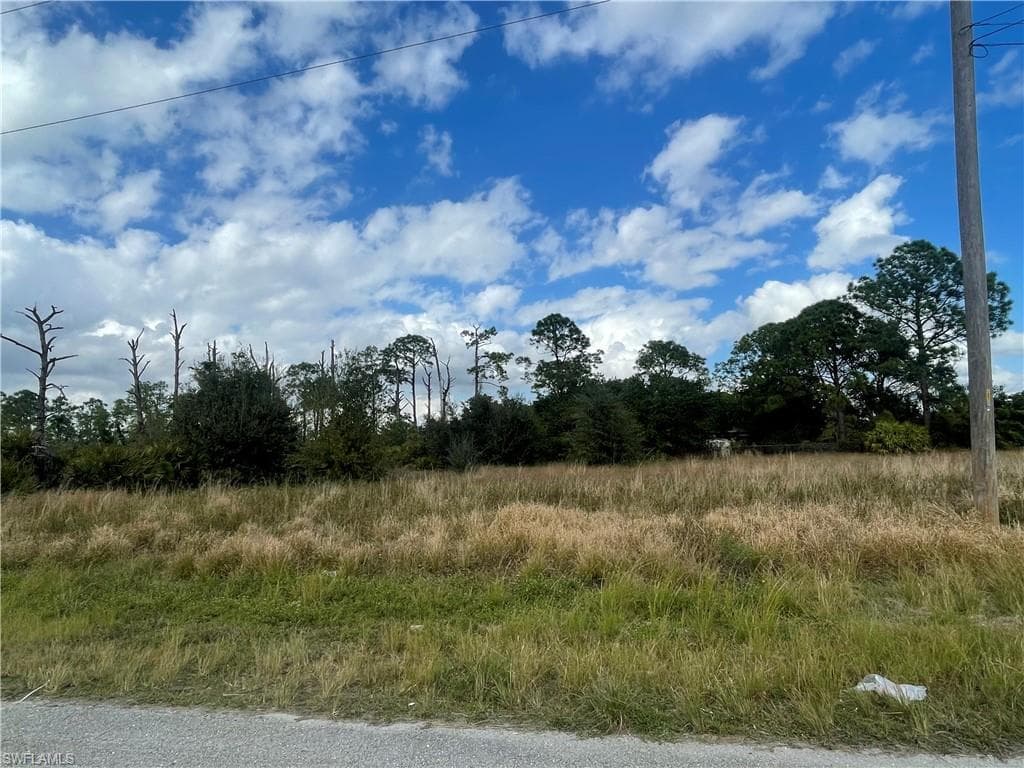 3906 5th ST SW LEHIGH ACRES, FL 33976