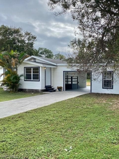 2150 Grace AVE FORT MYERS, FL 33901
